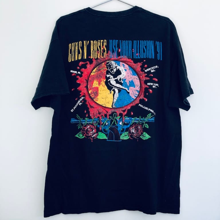 Back print of Guns N’ Roses tee showing tour dates and logo