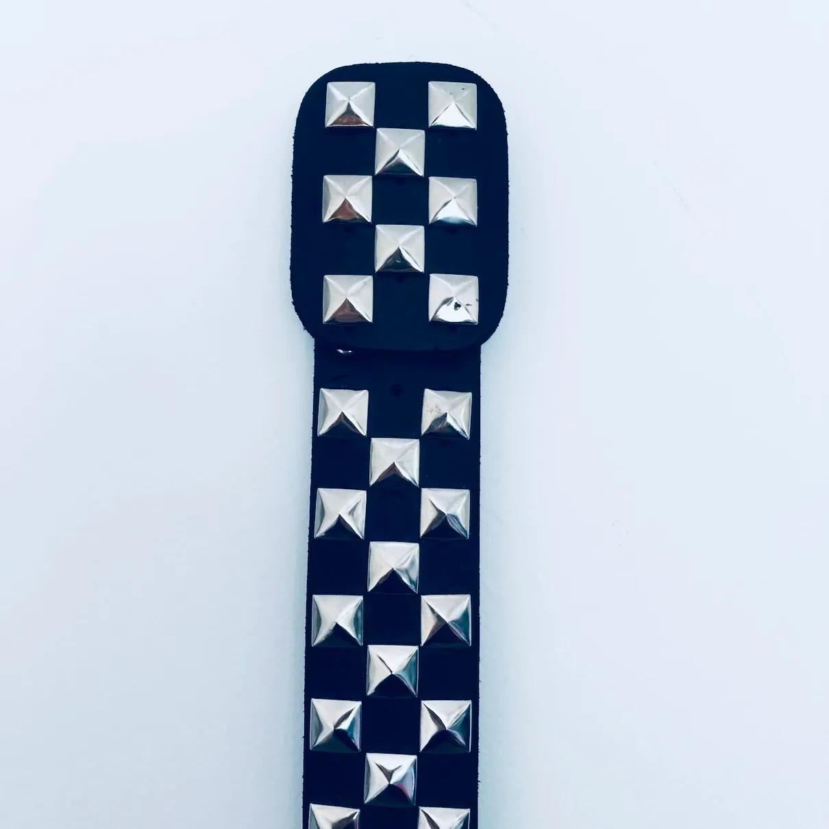 Carrie Bradshaw belt, black leather studded belt, Sex and the City accessory, iconic TV fashion, pyramid stud waist belt