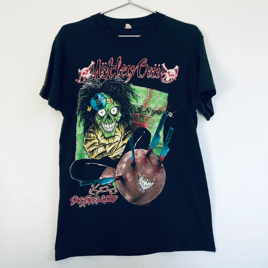 Vintage Mötley Crüe Dr. Feelgood 1989 tour T-shirt front graphic